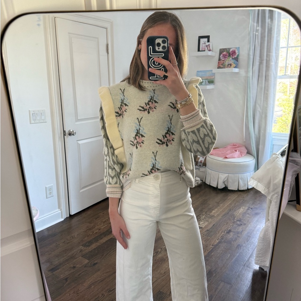 FLORAL SWEATER
